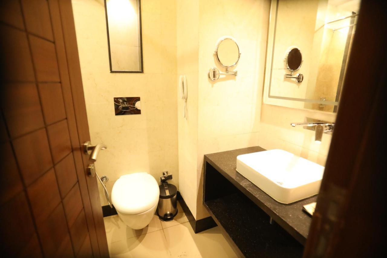 The Pinnacle Inn Sarnath Varanasi Exterior foto